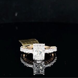 14k Elegant Lab Grown/CVD Gold and Silver Women's Ring